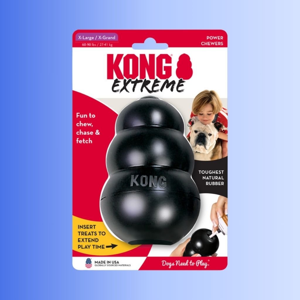 Svart KONG Extreme nag-hundaleikfang sem hægt er að fylla með góðgæti. Hægt að setja í frysti fyrir enn lengri skemmtun.